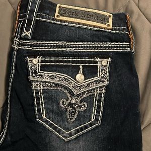 Rock revival straight leg jeans.